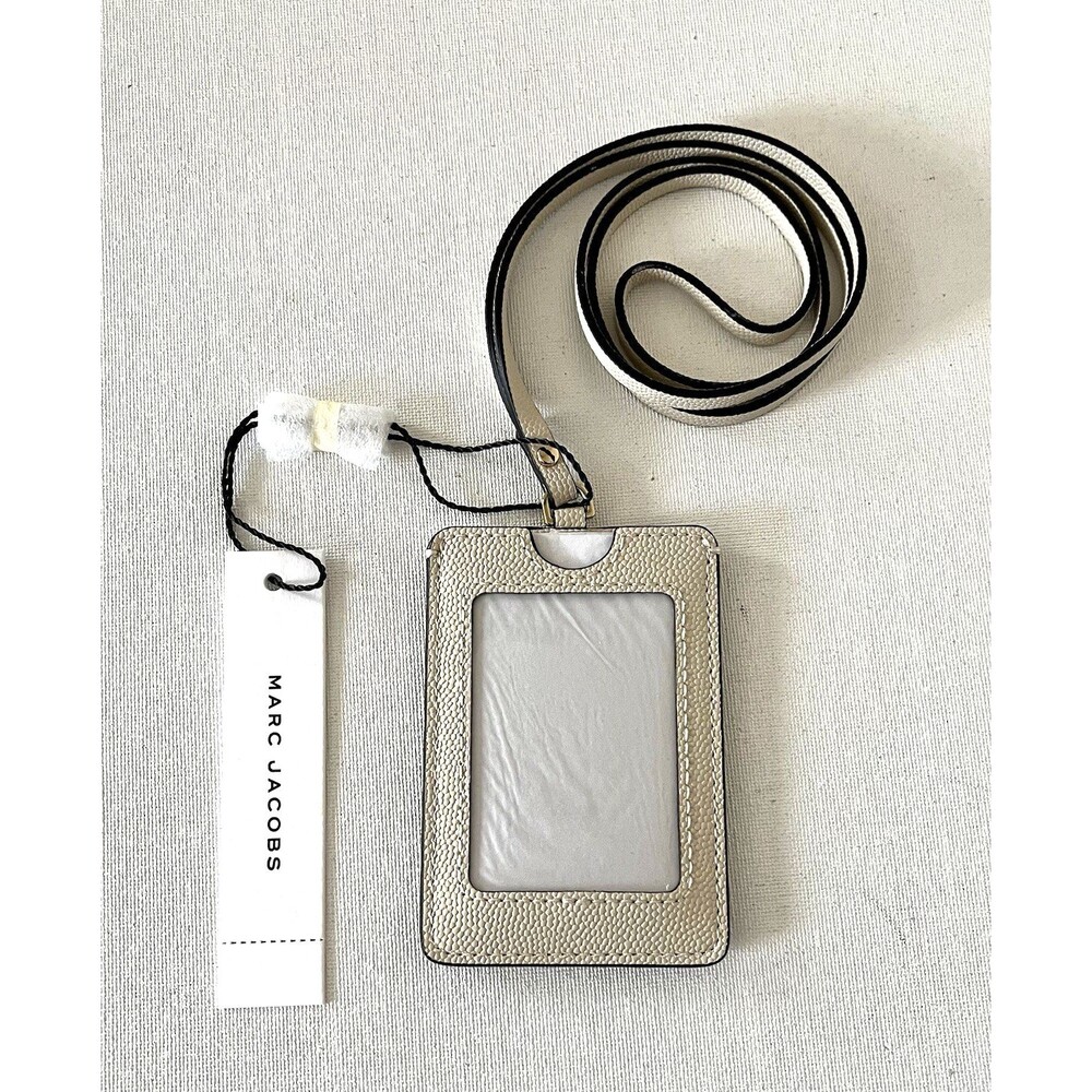 New Marc Jacobs Lanyard ID Holder Marshmallow - Picture 2 of 3